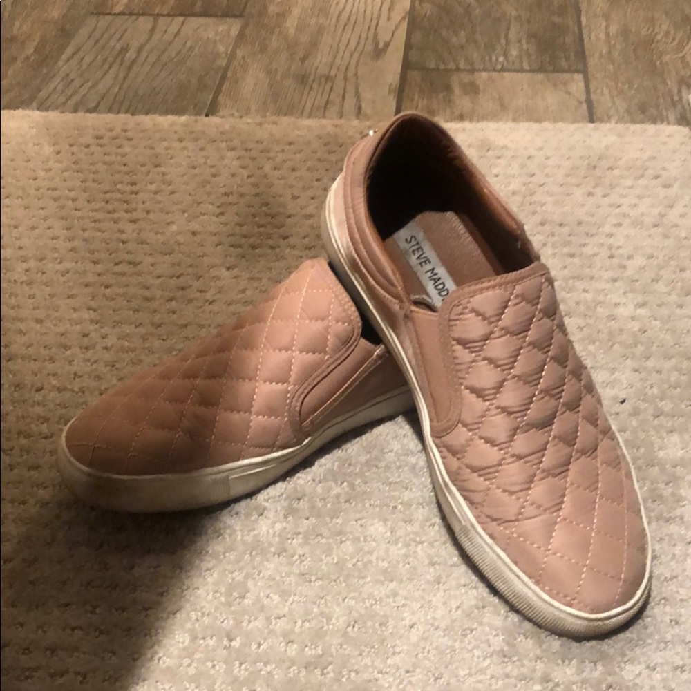 Steve Madden slippers